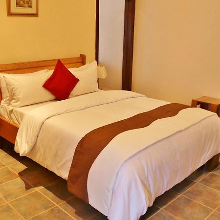 Eden Vale Hotel Ajiringano Kültér fotó