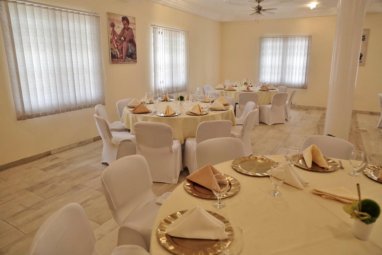 Eden Vale Hotel Ajiringano Kültér fotó