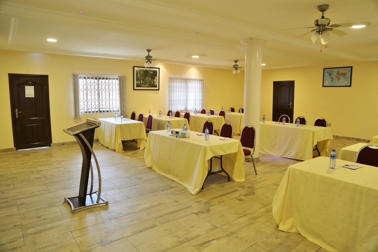 Eden Vale Hotel Ajiringano Kültér fotó