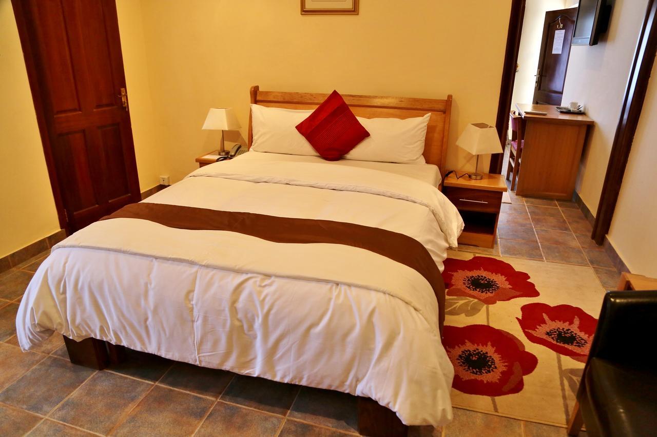 Eden Vale Hotel Ajiringano Kültér fotó