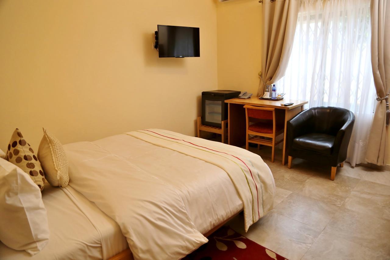 Eden Vale Hotel Ajiringano Kültér fotó