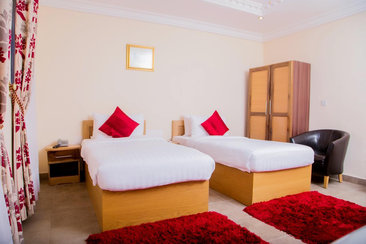 Eden Vale Hotel Ajiringano Kültér fotó