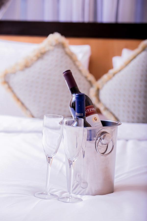 Eden Vale Hotel Ajiringano Kültér fotó