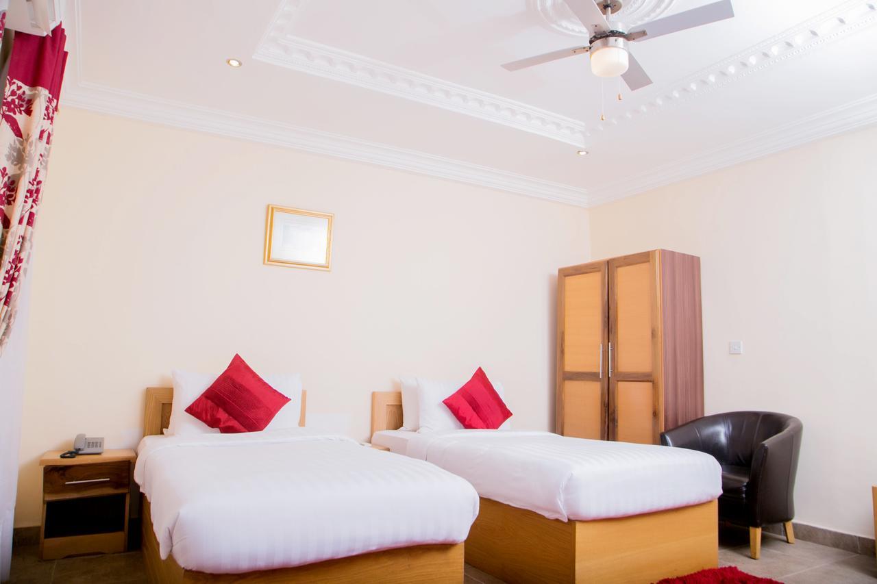 Eden Vale Hotel Ajiringano Kültér fotó