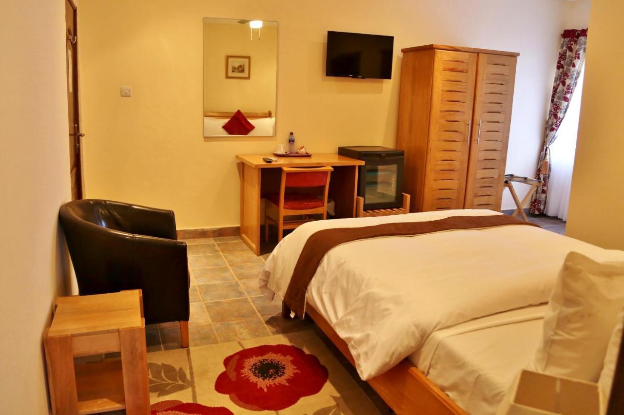 Eden Vale Hotel Ajiringano Kültér fotó