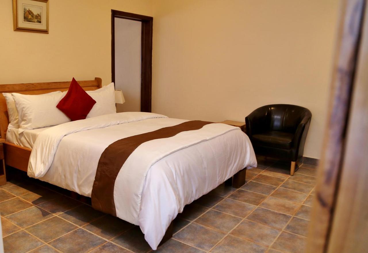 Eden Vale Hotel Ajiringano Kültér fotó