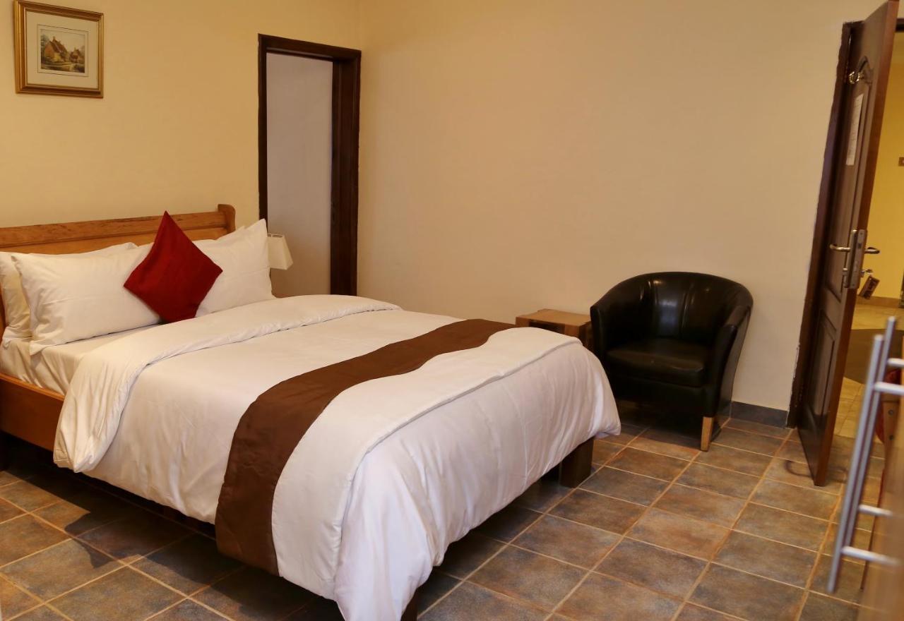 Eden Vale Hotel Ajiringano Kültér fotó