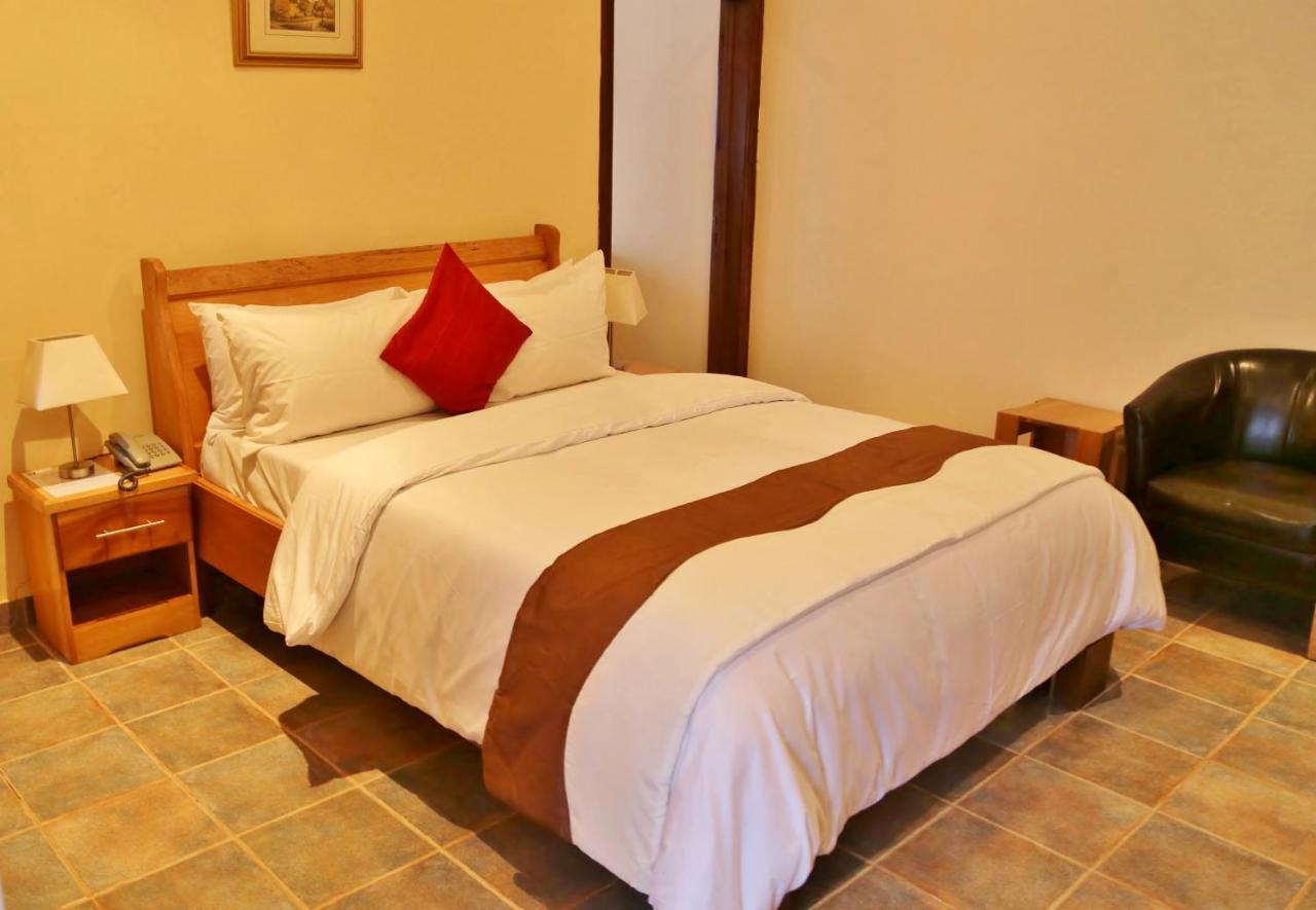 Eden Vale Hotel Ajiringano Kültér fotó