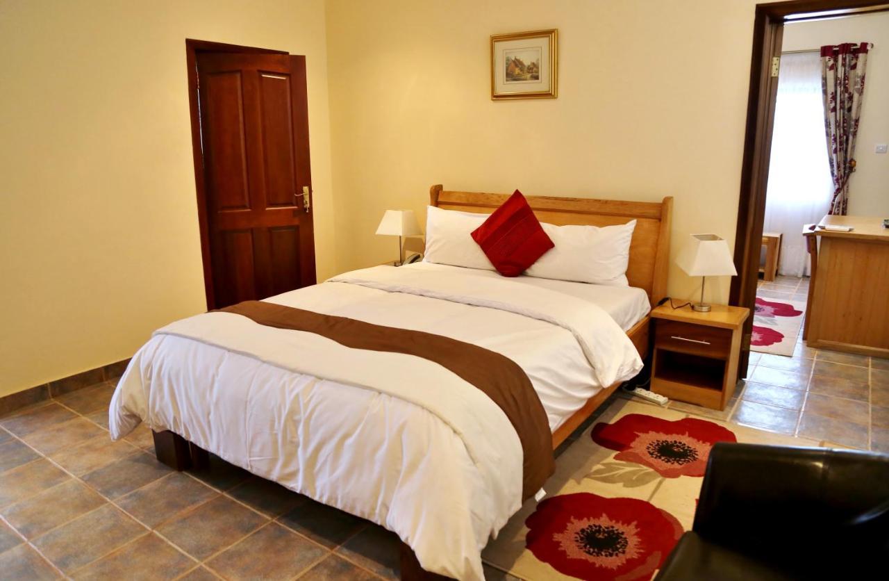 Eden Vale Hotel Ajiringano Kültér fotó